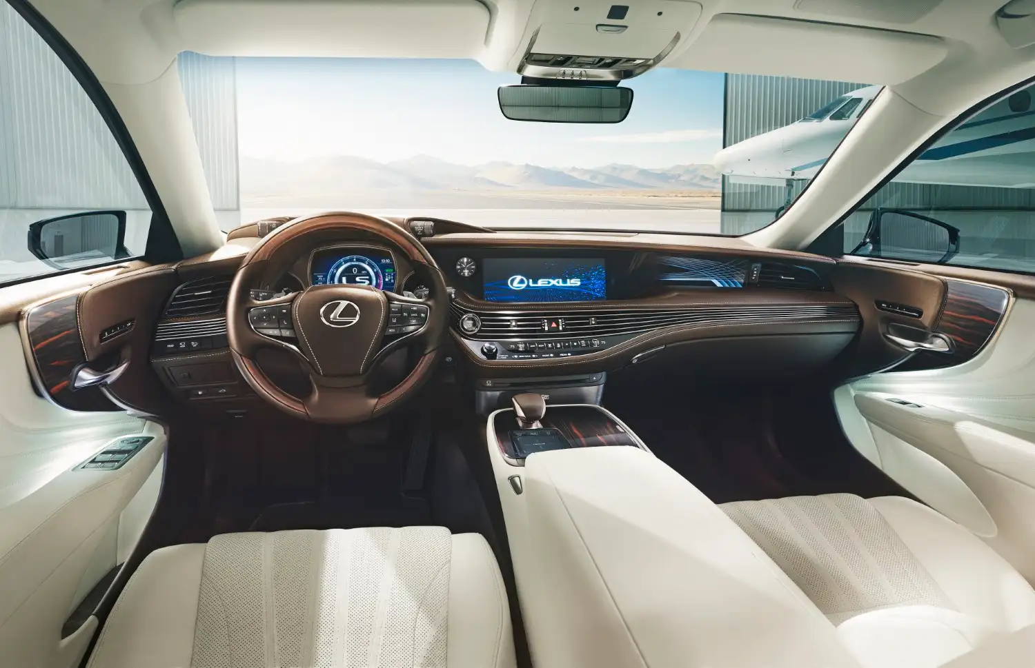 2022 Lexus LS 350 Prestige - view 4