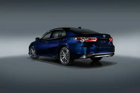 2022 Toyota Camry 2.5L S - Image 2