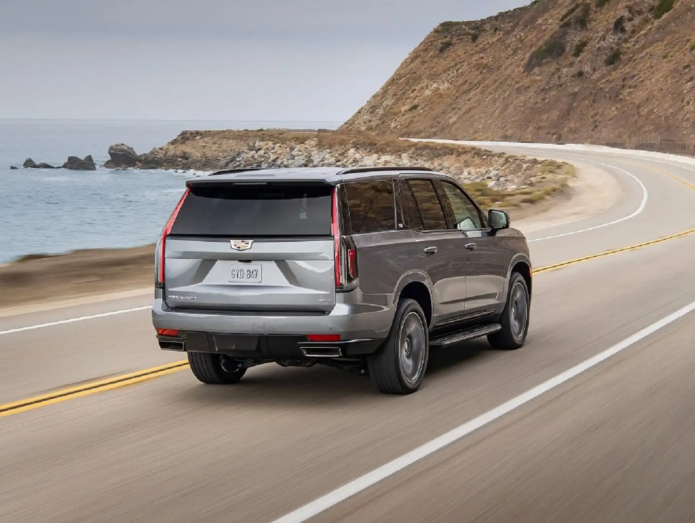 2022 Cadillac Escalade Premium Luxury - view 3