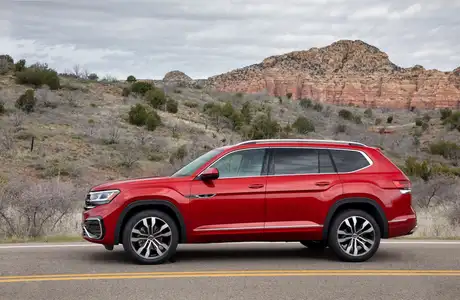 2021 Volkswagen Teramont 2.0L Trendline - Image 3