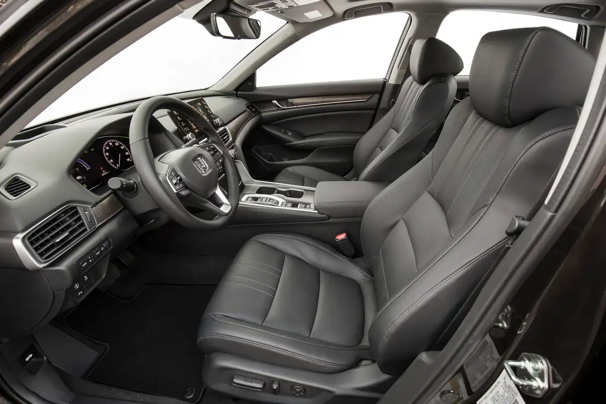 2020 Honda Accord 2.0L Turbo Sport - view 5