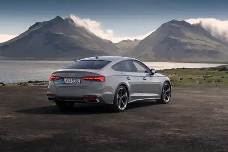 2021 Audi A5 Sportback 40 TFSI 2.0L S Line - Image 2