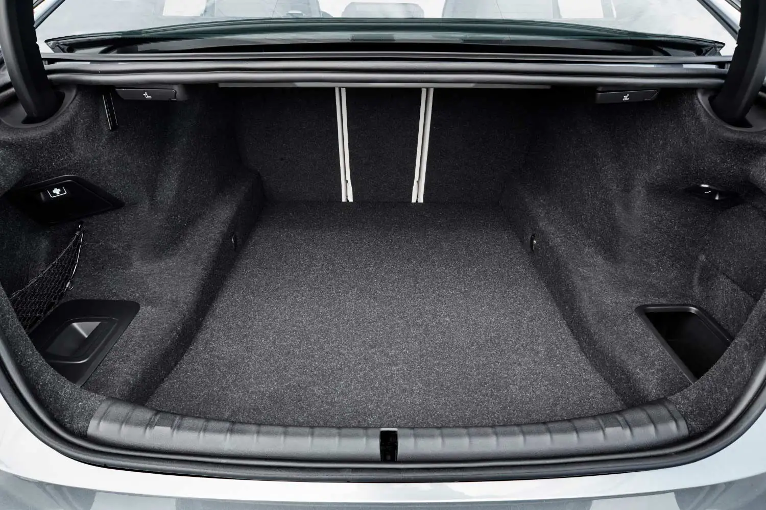 2023 BMW 5 Series 520i Joy Edition - view 8