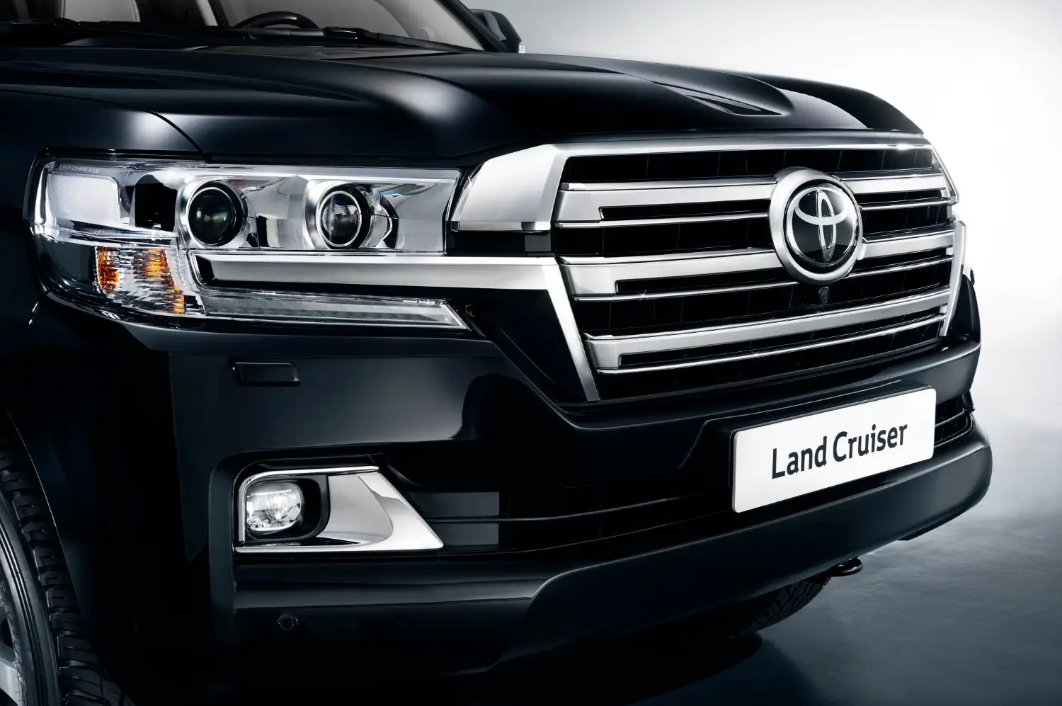 2020 Toyota Land Cruiser 4.6L GXR GT - view 6
