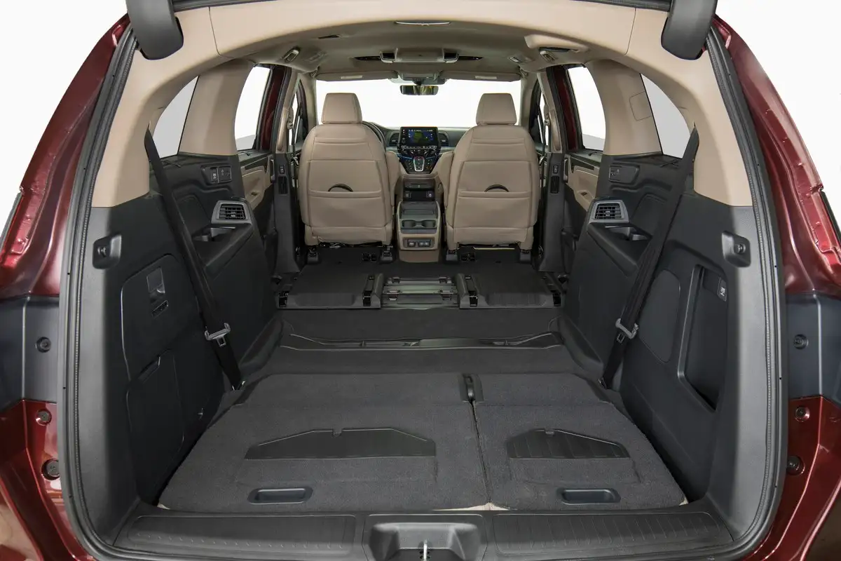 2020 Honda Odyssey LX - view 2