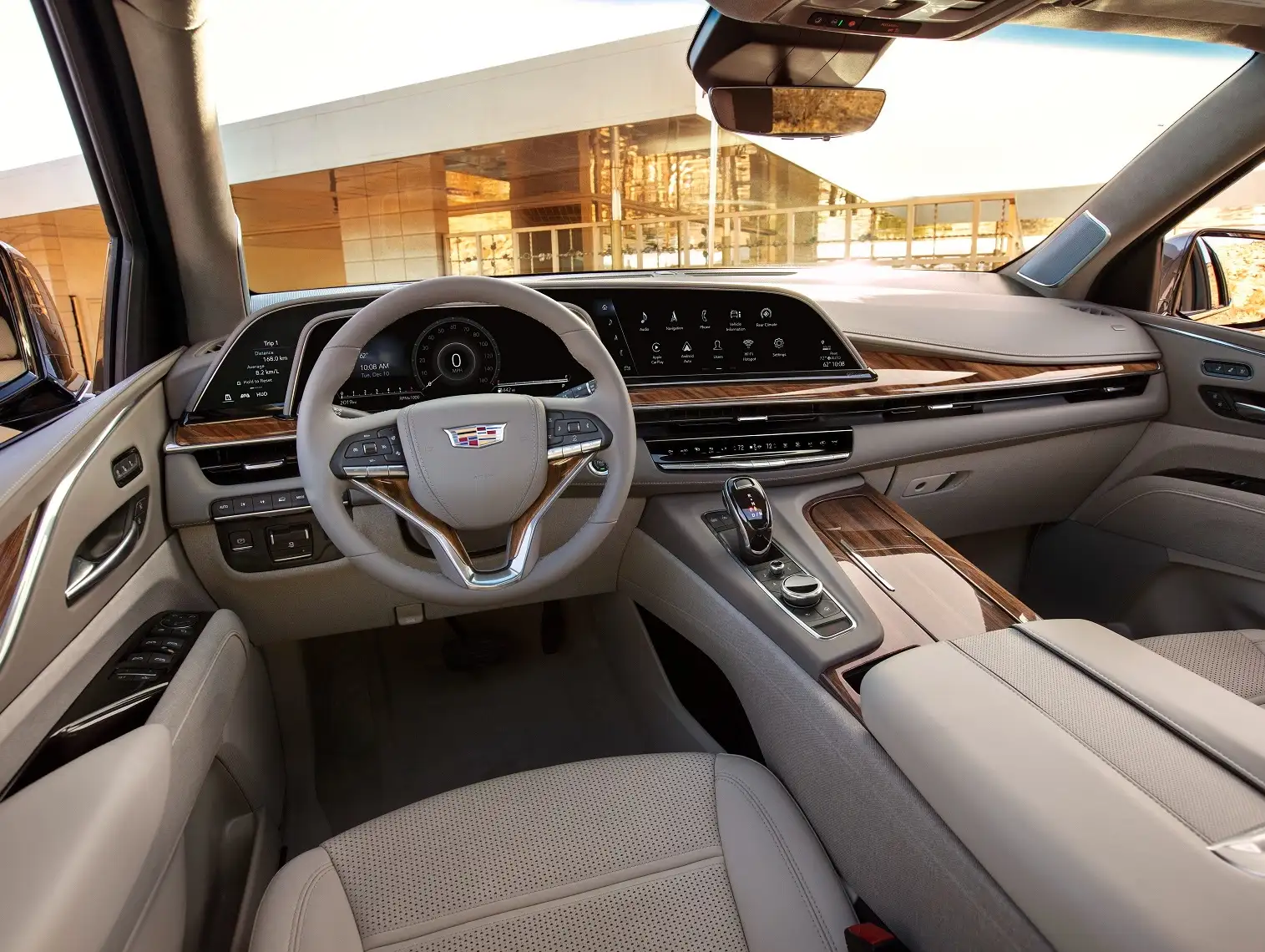 2022 Cadillac Escalade Premium Luxury - view 4