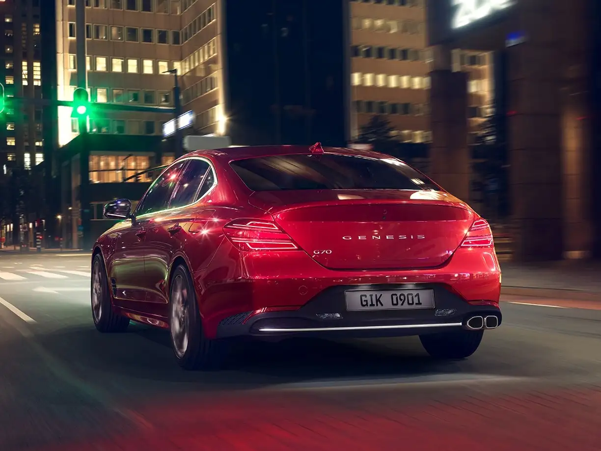 2022 Genesis G70 Prestige 2.0 - view 2