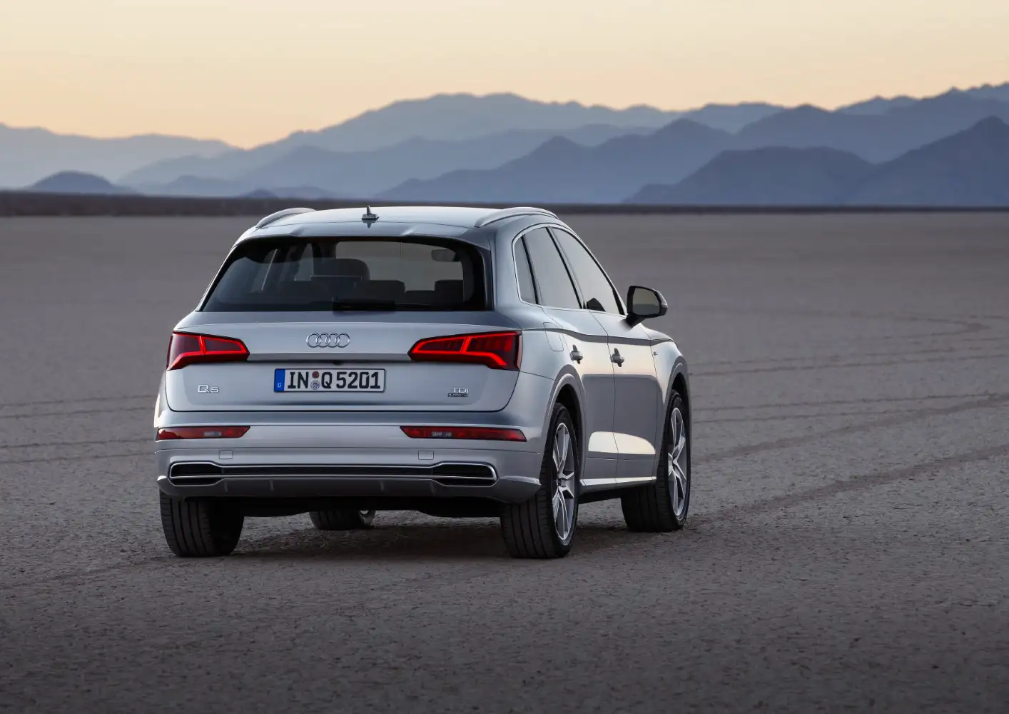 2020 Audi Q5 45 TFSI quattro - view 3