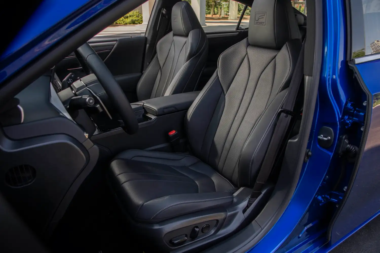 2022 Lexus ES 350 F Sport - view 5