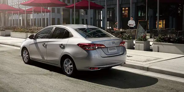 2022 Toyota Yaris Sedan E - Image 2