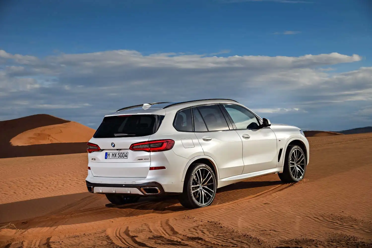 2021 BMW X5 xDrive40i Luxury M Sport Package - view 2