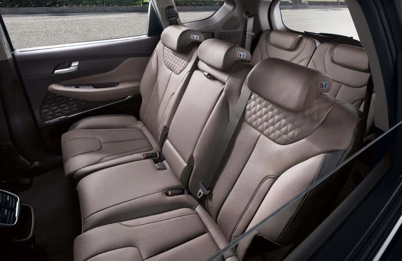2021 Hyundai Santa Fe 2.4L 2WD Base Spec - view 7