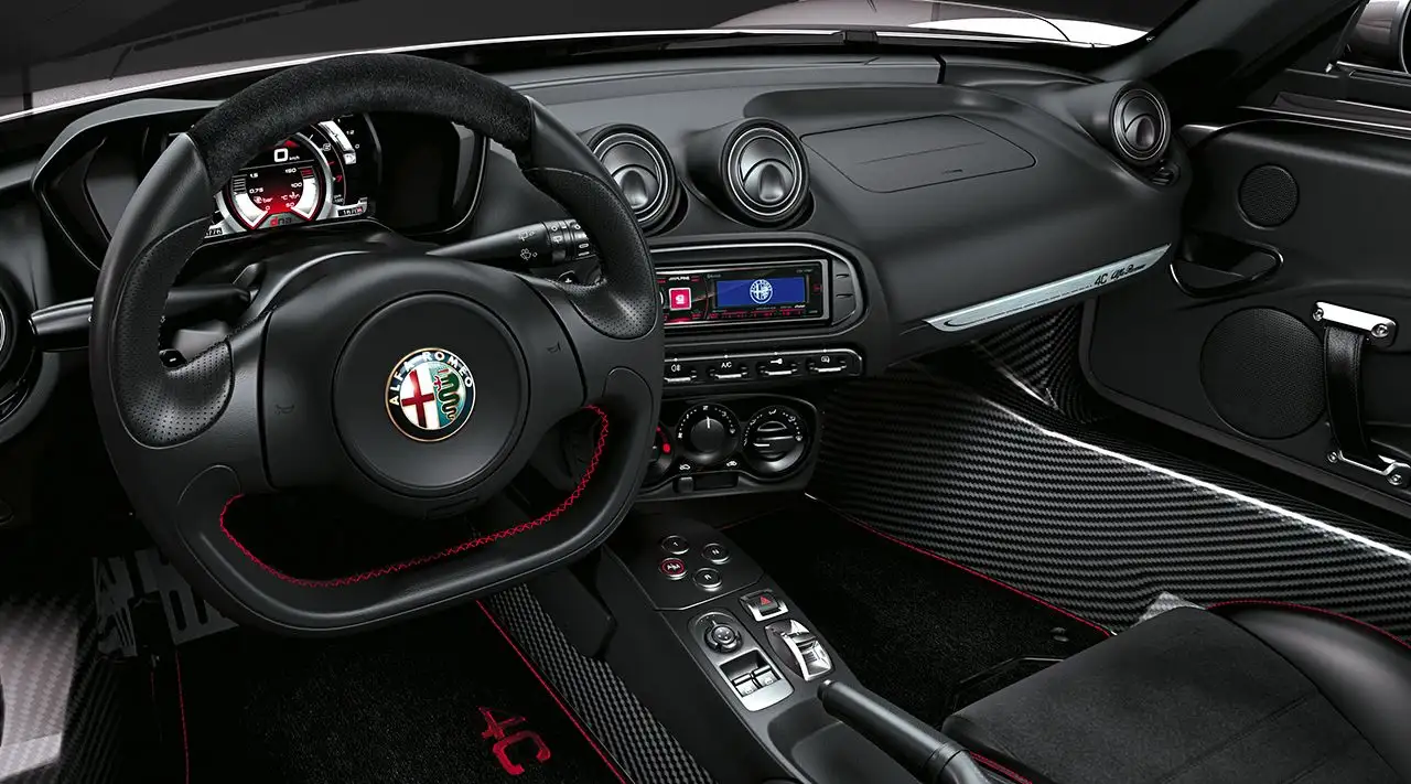 2018 Alfa Romeo 4C Spider - view 4