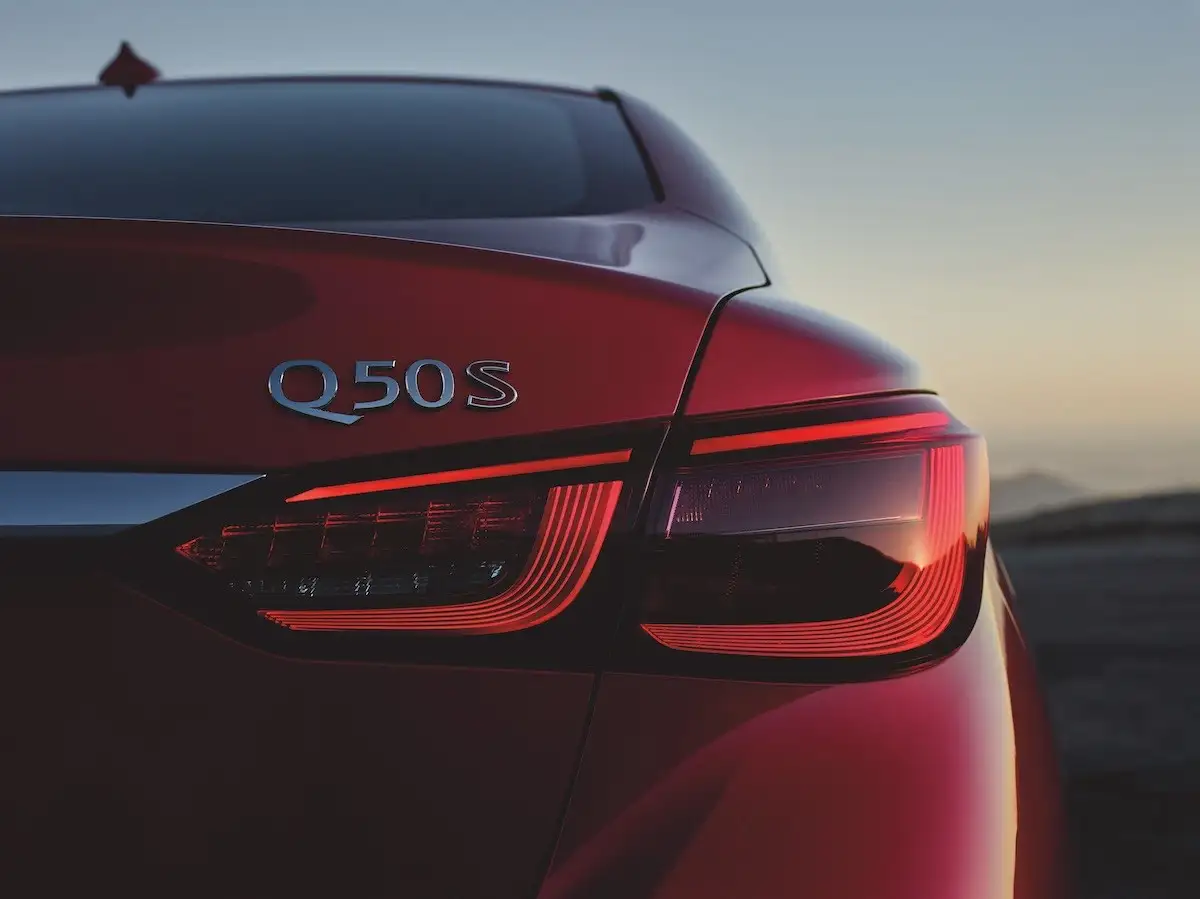 2021 Infiniti Q50 Sensory - view 6