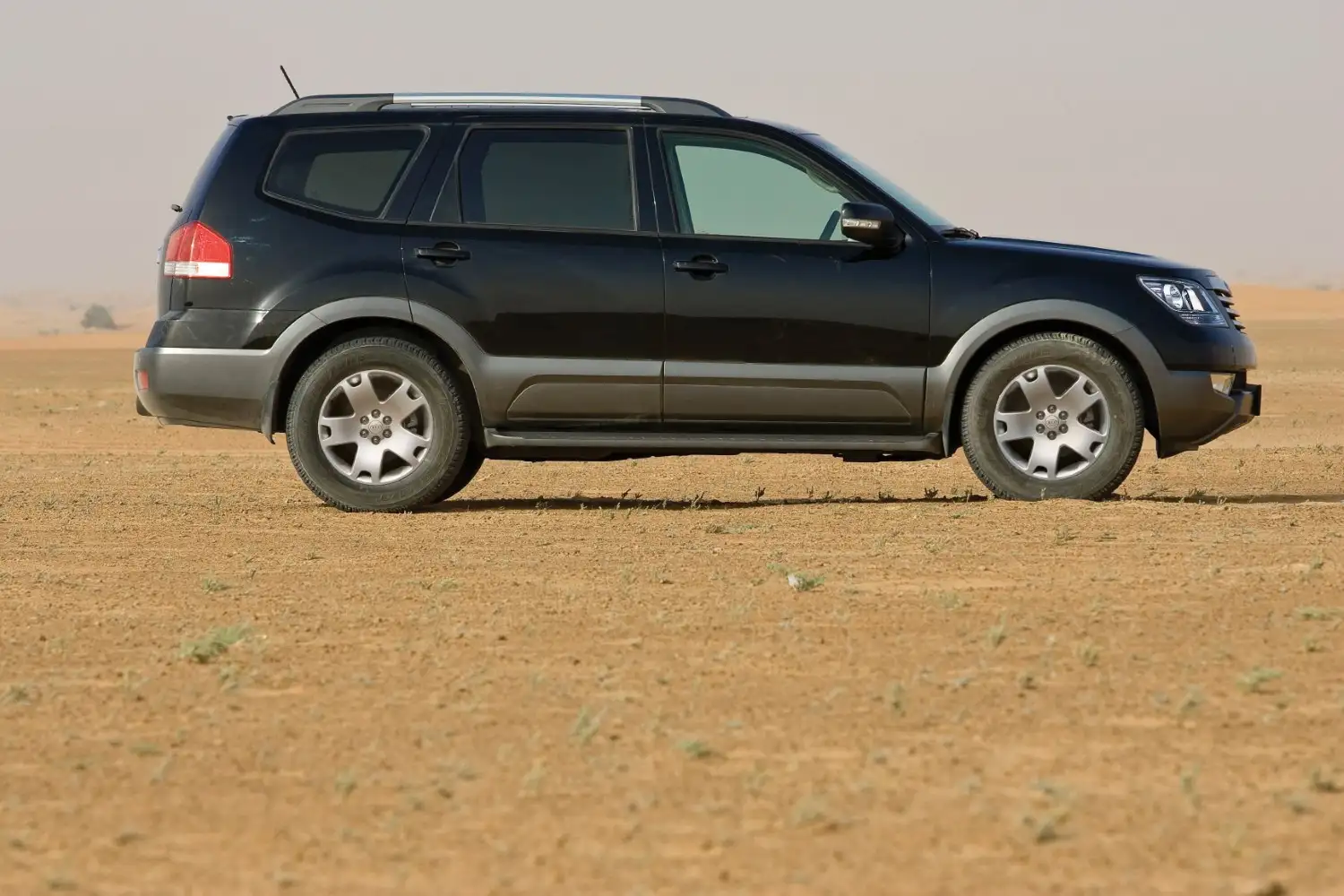 2018 Kia Mohave LX - view 3