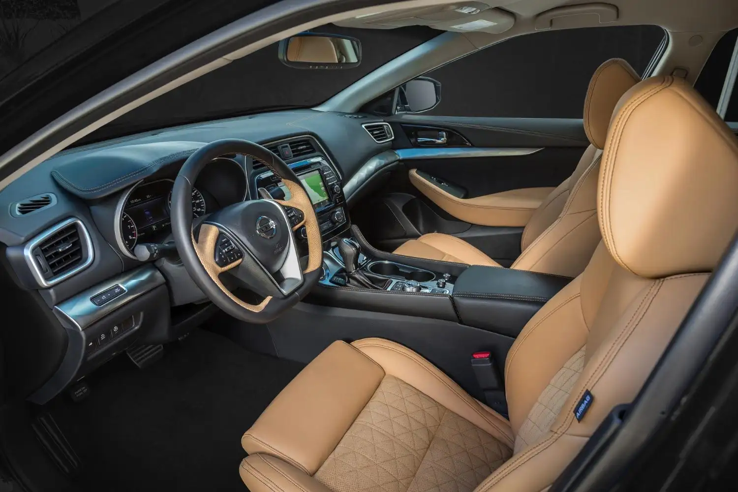 2020 Nissan Maxima SL - view 7