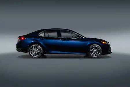 2022 Toyota Camry 2.5L S - Image 3