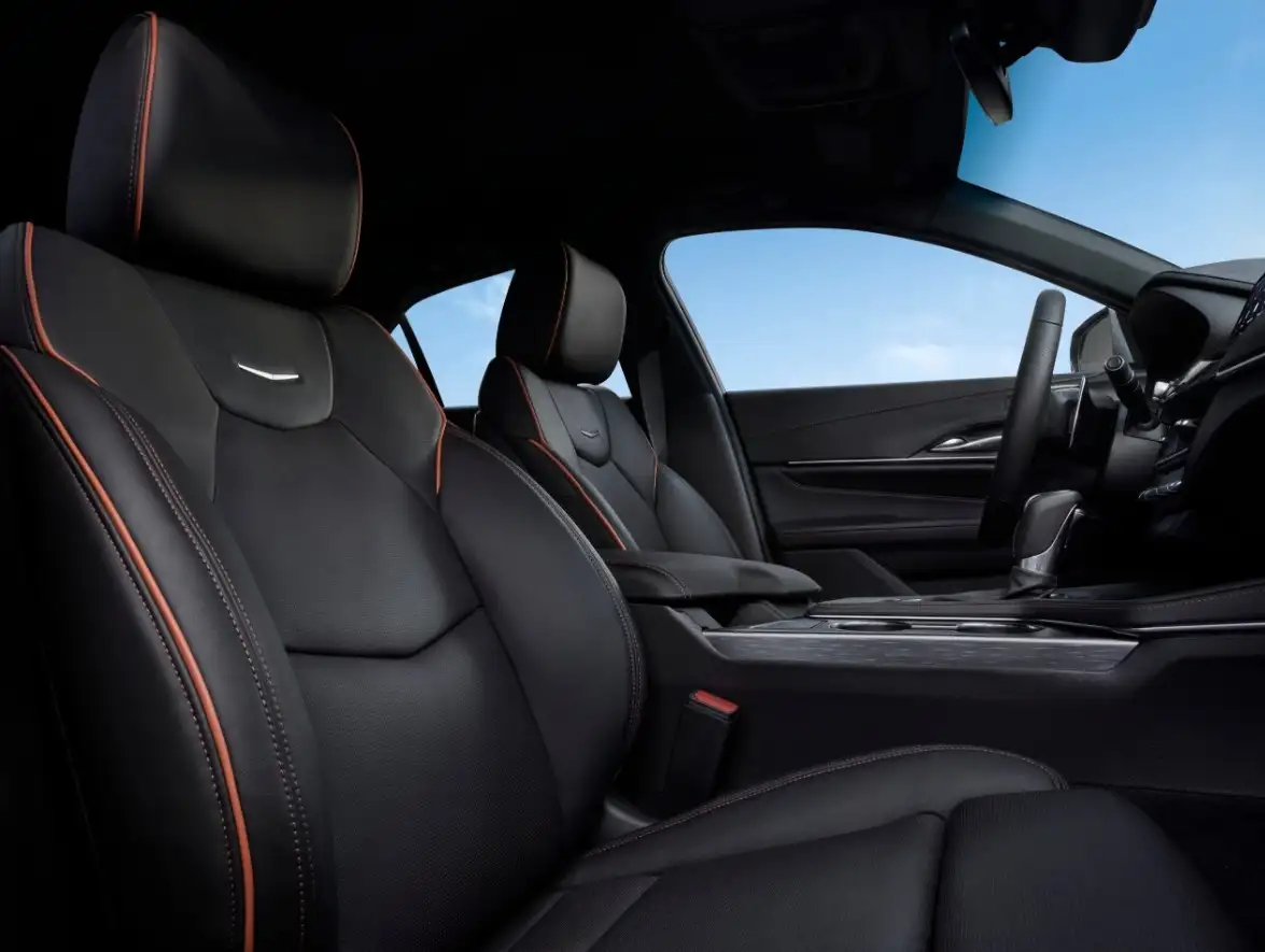 2022 Cadillac CT4-V Blackwing - view 5