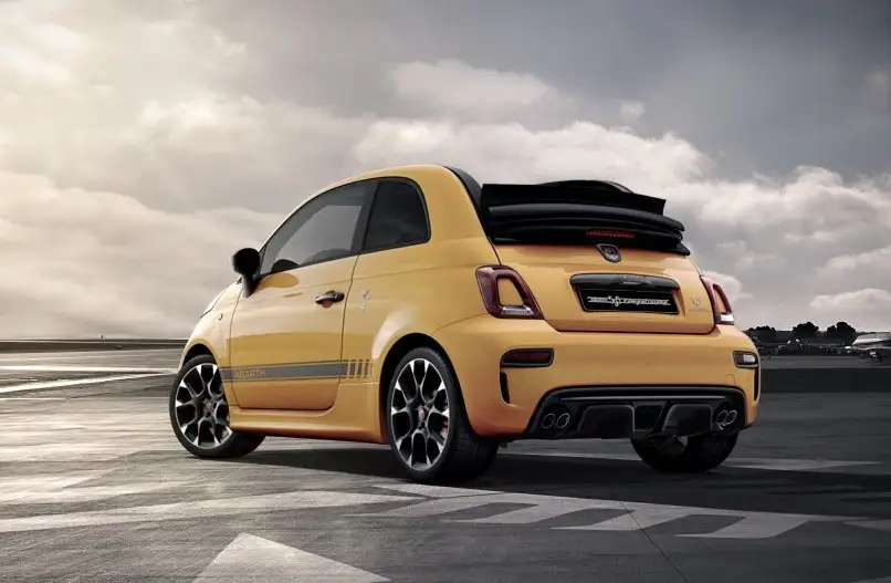 2021 Abarth 595 C Competizione - view 2