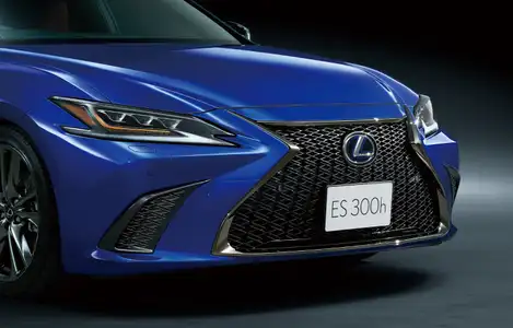 2022 Lexus ES 350 F Sport - Image 3