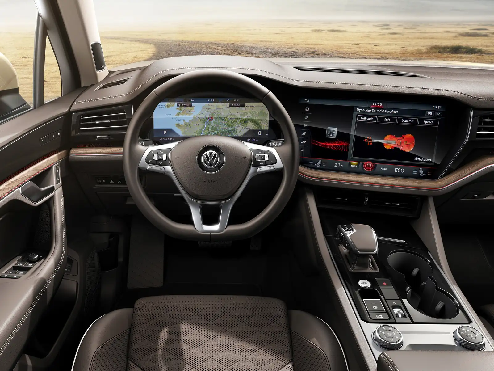 2021 Volkswagen Touareg 3.0L TFSI Atmosphere CL - view 4