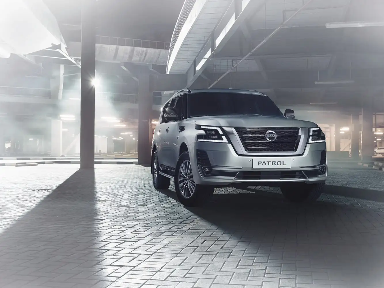 2020 Nissan Patrol SE Platinum City V6 - view 2