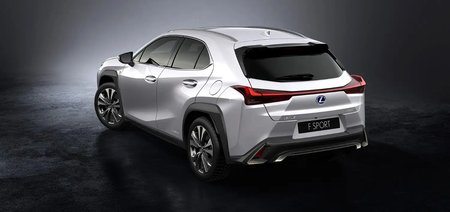 2020 Lexus UX 200 F Sport Platinum - view 3