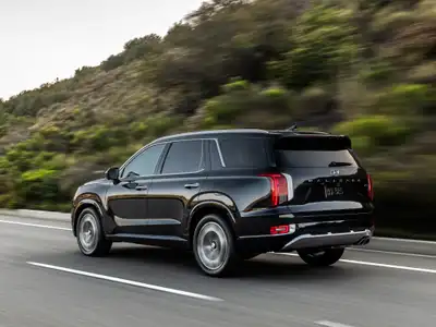 2022 Hyundai Palisade Smart Plus - Image 2