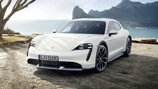 Porsche Taycan Turbo Cross Turismo Base Trim · Silver - Image 1