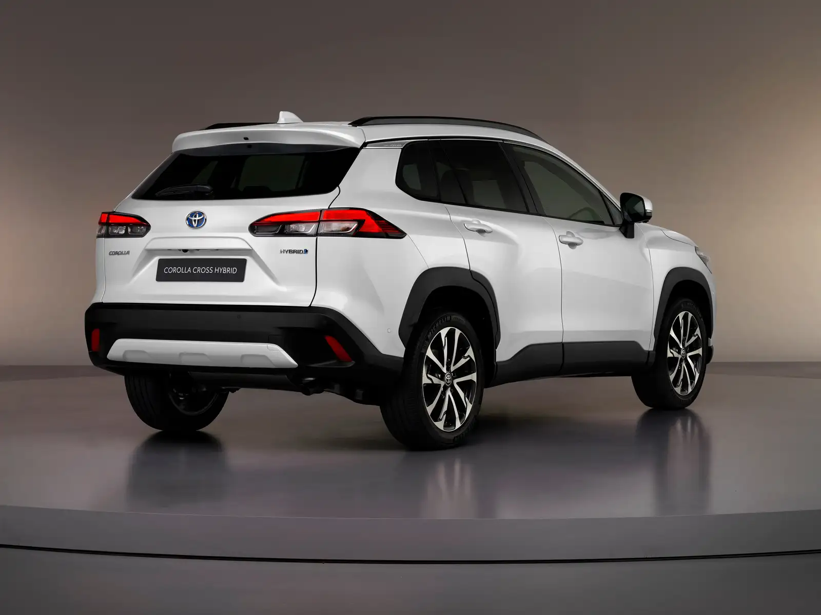 2022 Toyota Corolla Cross Hybrid 1.8L GLI - view 2