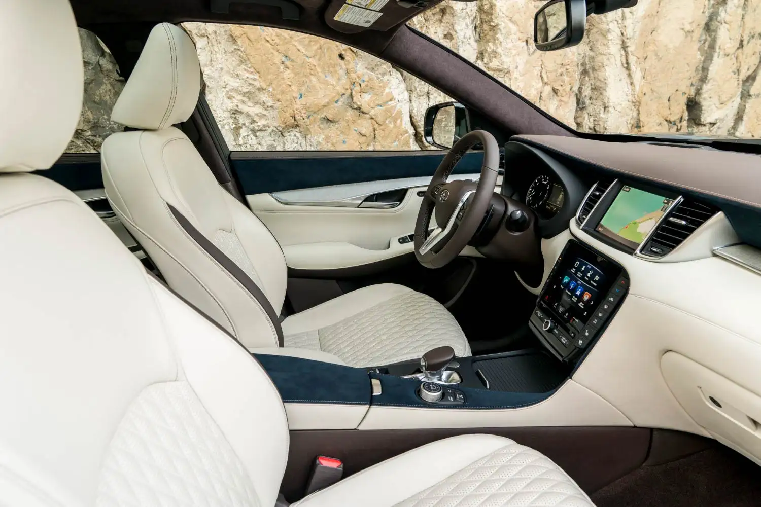 2021 Infiniti QX50 Luxe Style AWD - view 6