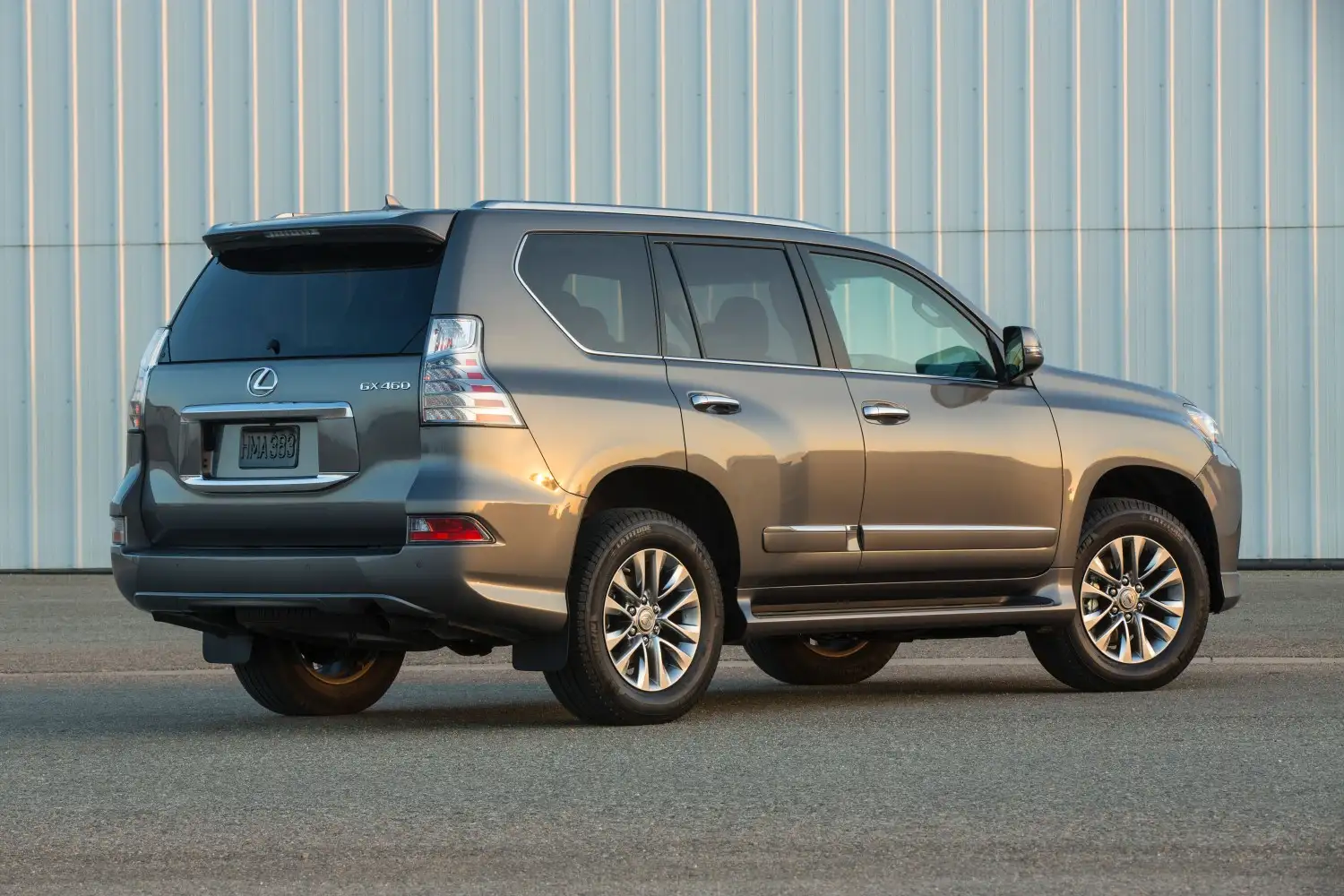 2022 Lexus GX 460 Premier - view 2