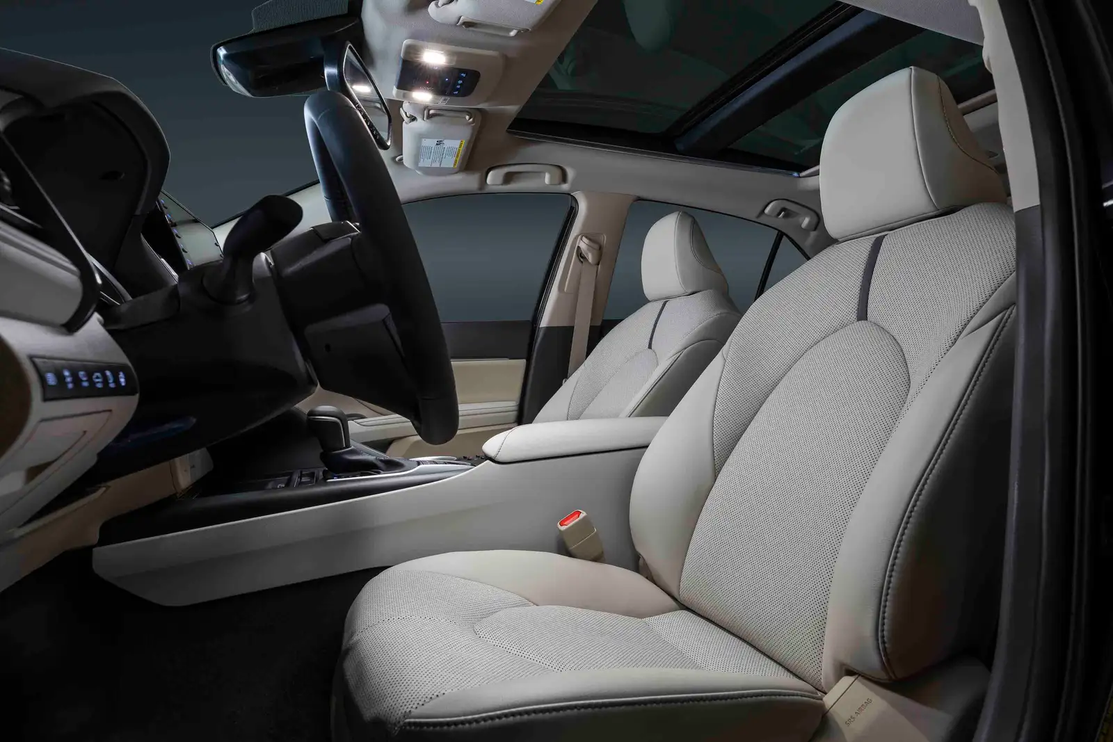 2022 Toyota Camry 2.5L S - view 8