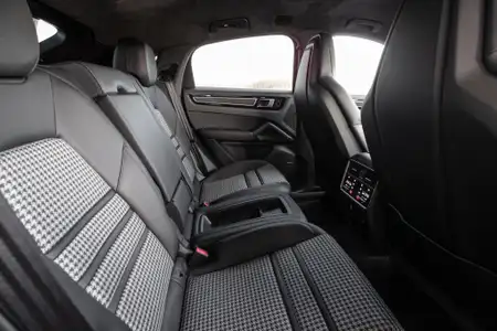 Porsche Cayenne E-Hybrid Coupe Base Trim - Image 4