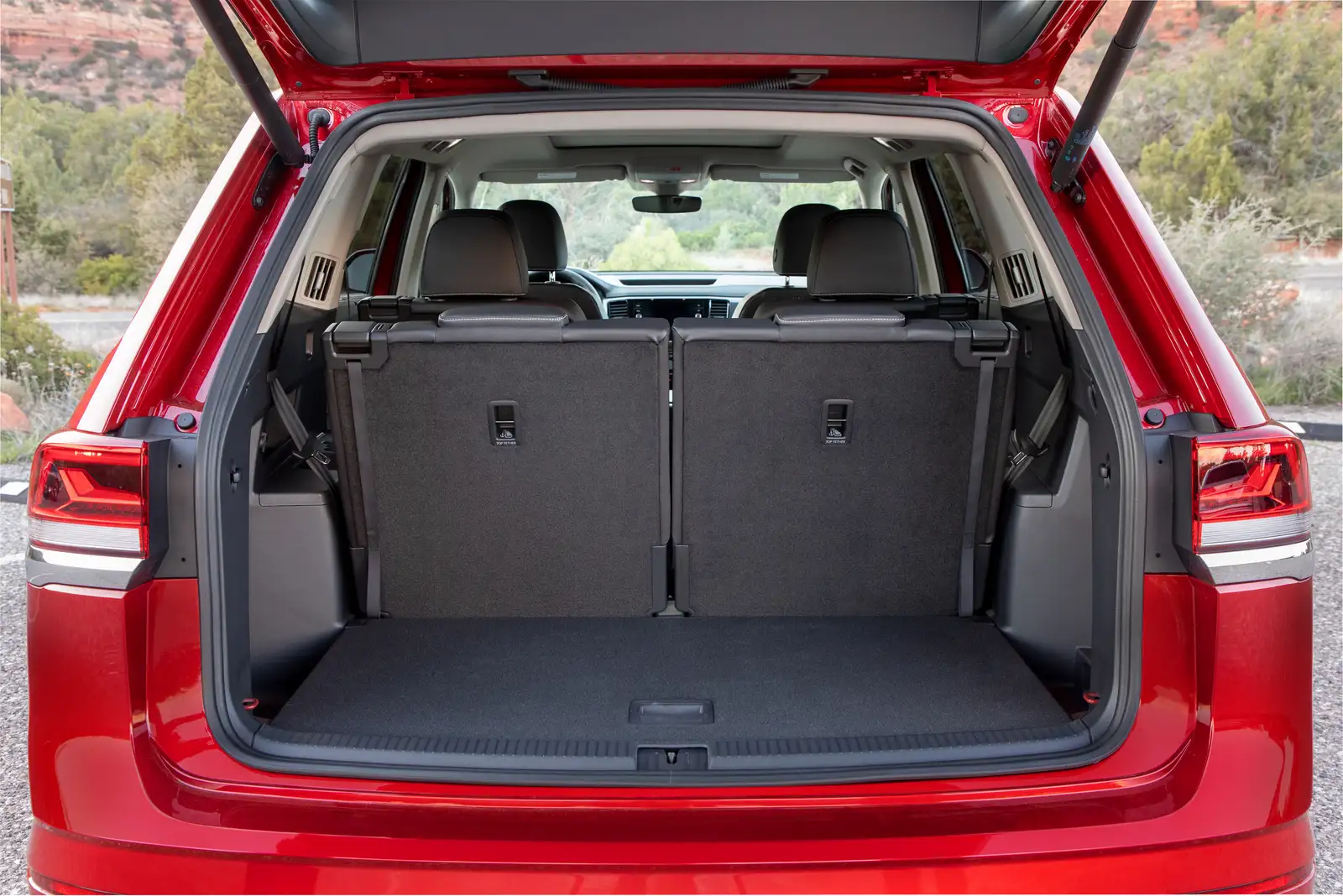 2021 Volkswagen Teramont 3.6L Comfortline - view 5