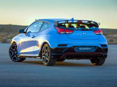 2022 Hyundai Veloster N - Image 2
