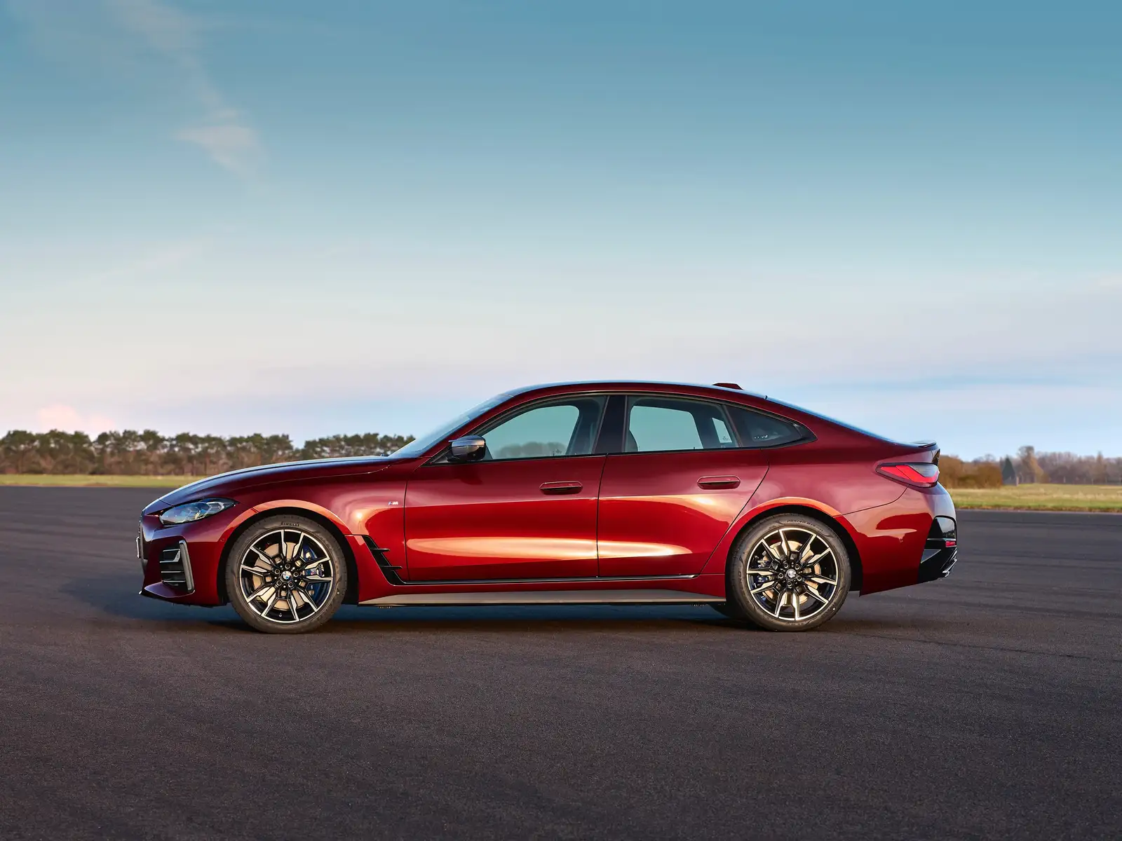 2022 BMW 4 Series M440i xDrive Gran Coupe - view 3