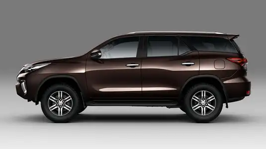 2022 Toyota Fortuner 2.7L EXR - Image 4