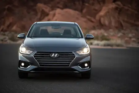 2021 Hyundai Accent GL 1.4L - Image 3