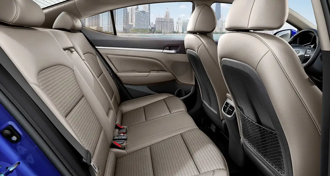 2020 Hyundai Elantra GL 1.6L - view 7