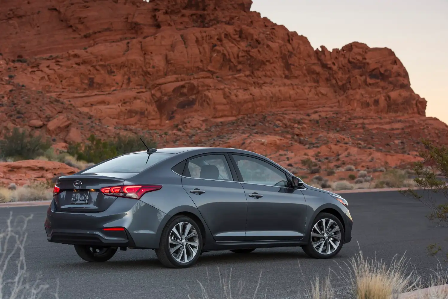 2021 Hyundai Accent GL 1.4L - view 2