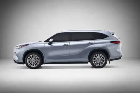 2022 Toyota Highlander Hybrid 2.5L GXR - Image 3