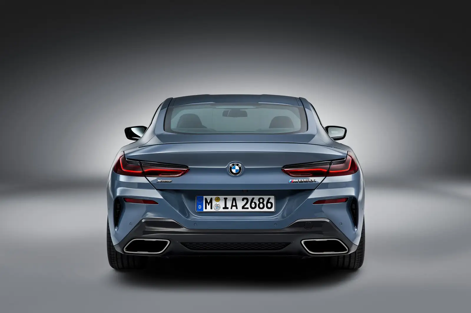 2022 BMW 8 Series 840i Coupe M Sport - view 5