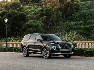 2022 Hyundai Palisade Smart Plus - Image 1