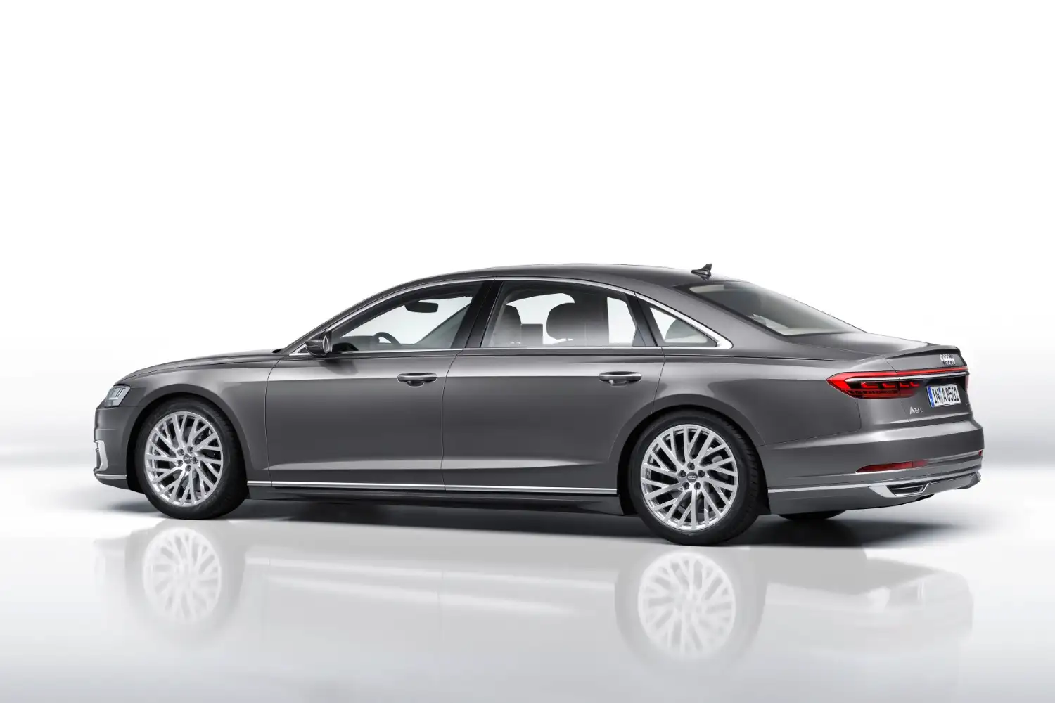 2020 Audi A8L 55 TFSI quattro 3.0L - view 5