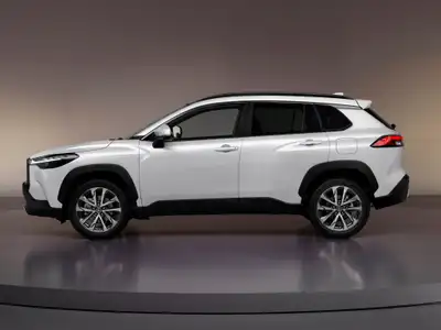 2022 Toyota Corolla Cross Hybrid 1.8L XL - Image 3