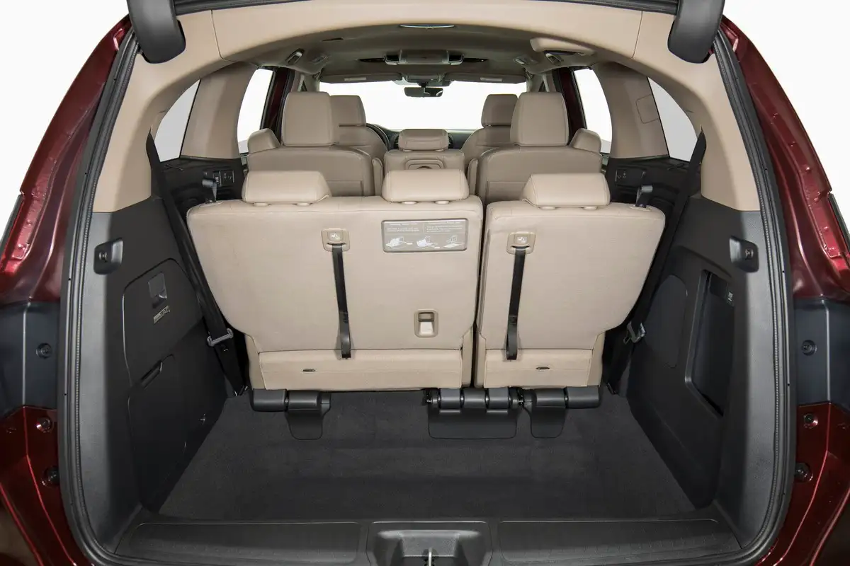 2020 Honda Odyssey LX - view 9