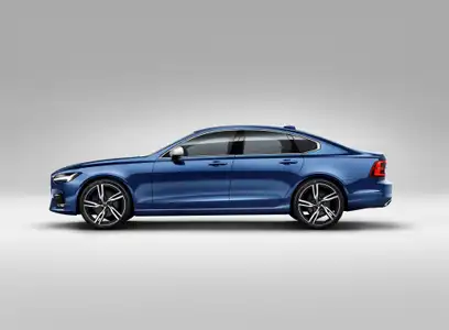 2021 Volvo S90 T5 Momentum - Image 4