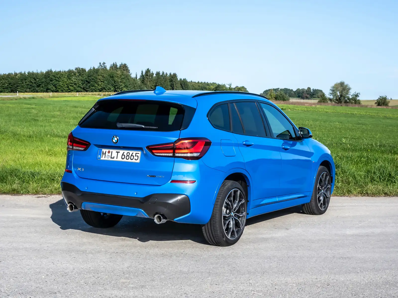 2021 BMW X1 sDrive20i - view 2