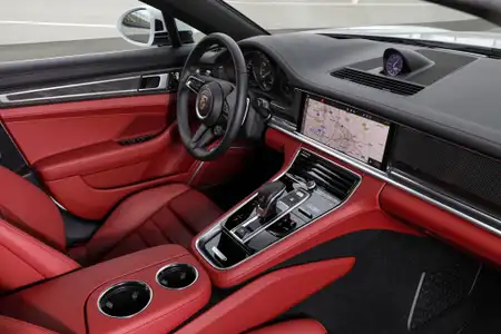 Porsche Panamera 4S E-Hybrid Base Trim - Image 4